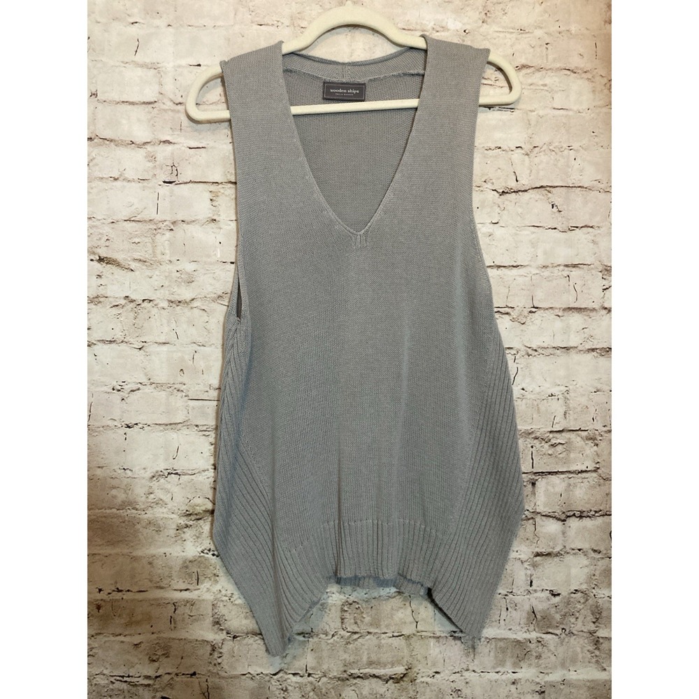 Wooden Ships Sweater Tank Medium Gray Beachy Coastal Layering Closet‎ Staple